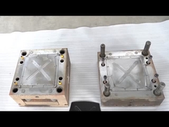 Polir ferramentas de molde de injecção de plástico para banheira de plástico Produzir peças de automóveis de brinquedos