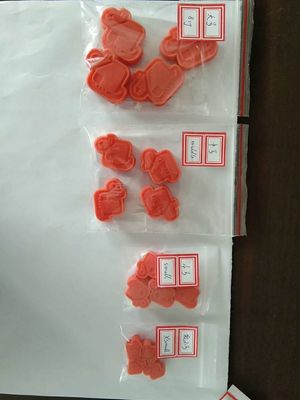 Molde de compressão de borracha de silício personalizado / molde de injecção de plástico para fabricação de peças