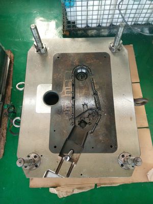 Molde de fundição a quente/a frio para fabricação de produtos de alumínio de precisão
