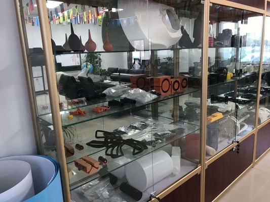Produtos de plástico personalizados fabricados com tecnologia de polir/texturagem por injecção P20/718/738/NAK80/S136 Material de molde