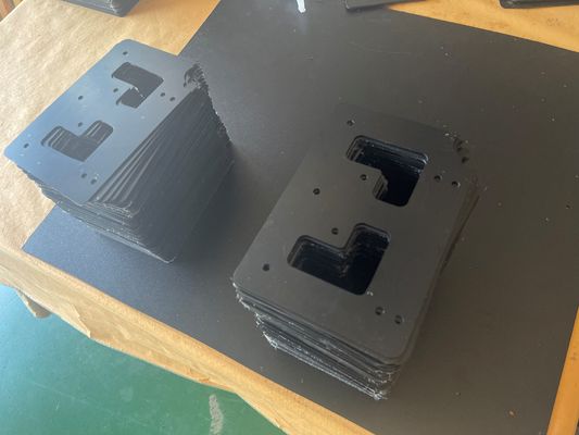 Painéis de plástico ABS personalizados certificados ISO9001 para formação e escultura de vácuo adaptados às suas aplicações personalizadas
