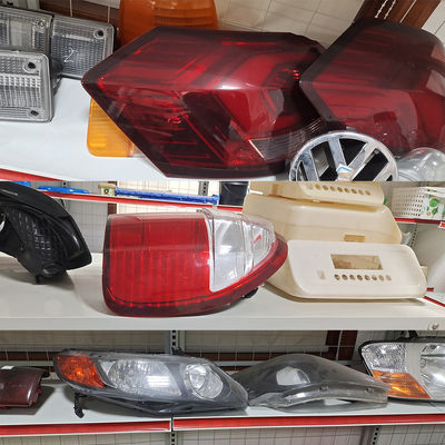 Componentes de plástico de injecção moldados e ecológicos personalizados para a indústria automóvel