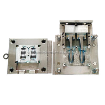 Molde de injecção de plástico CNC de alto nível de polimento personalizado com 250000-300000 tiros para peças de precisão