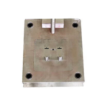 Rongde Mould Custom PP Acessórios de automóveis Fornecedor de moldes de injecção de plástico 33 anos de experiência Produtor de moldes de injecção