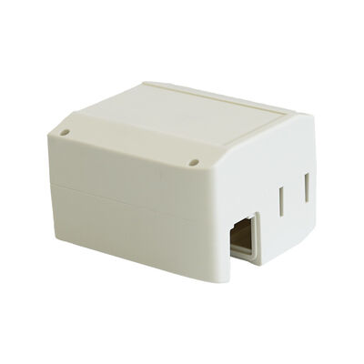 Produtos eletrónicos isolados em branco fosco para dispositivos de alimentação