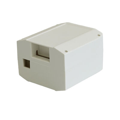 Produtos eletrónicos isolados em branco fosco para dispositivos de alimentação